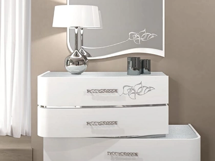 Specchiera Smeraldo con cornice in frassino di Adriatica