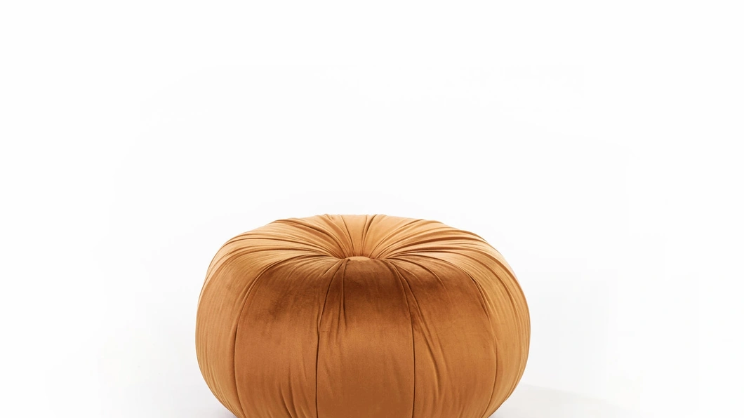 Pouf in velluto Kaia di Stones