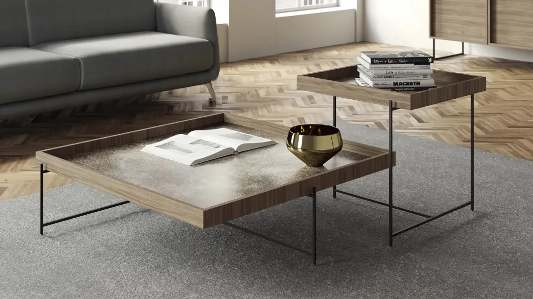 Tavolino con top in legno e struttura in metallo Terry di Doimo Salotti
