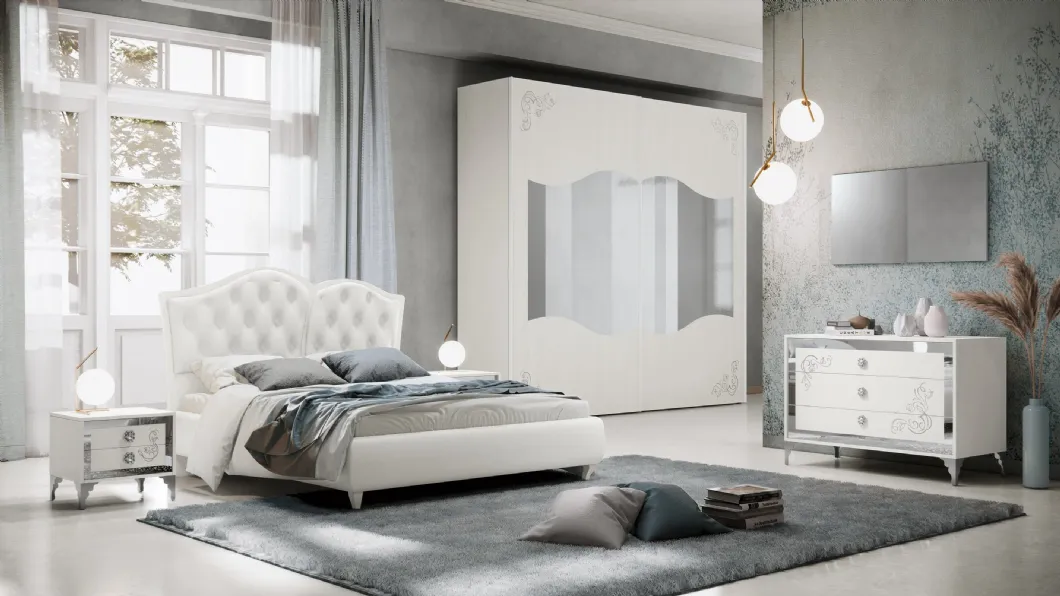 Armadio con ante scorrevoli in Frassino Bianco e decori in vetro glitter Argento con fascia a specchio Stopsol Fanny di Adriatica