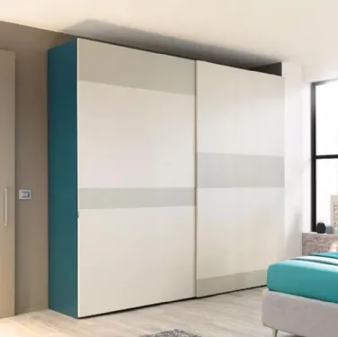 Armadio in melaminico e laccato NC208 Slider Strip B di Moretti Compact