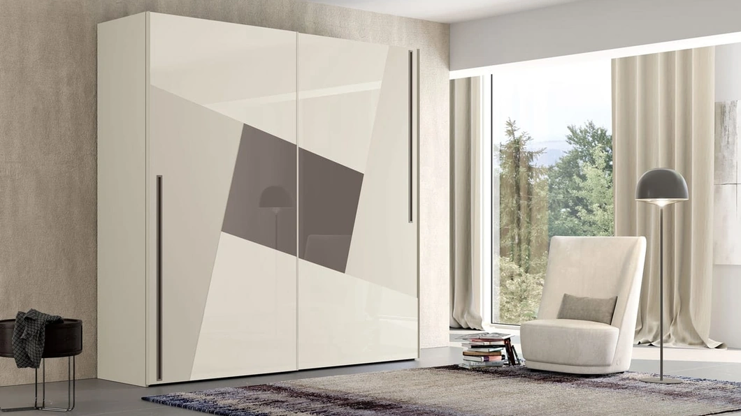 Armadio Twist in laccato e vetro di Adriatica