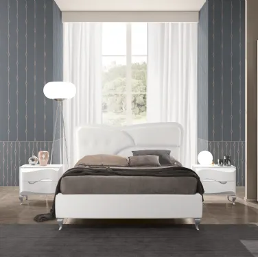Letto in ecopelle con testiera Dolly di Adriatica