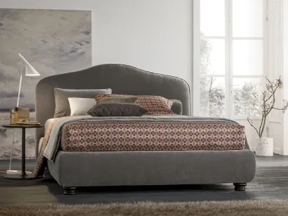 Letto in tessuto con testiera sagomata Althea di V&Nice