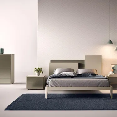 Letto in laccato opaco con testiera asimmetrica bicolore C02 Mondrian e Beta di Mercantini