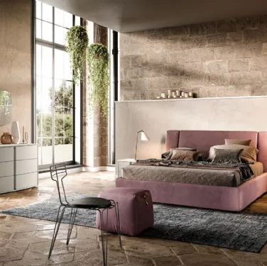 Letto matrimoniale in tessuto imbottito con testiera D01 Vega e Omega di Mercantini