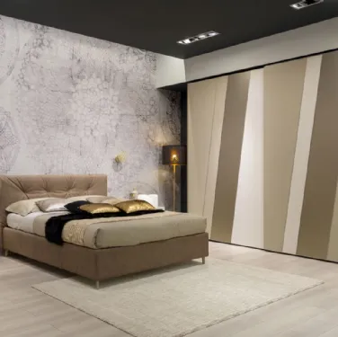 Letto matrimoniale con testiera trapuntata in ecopelle Tabacco MC038 di Moretti Compact