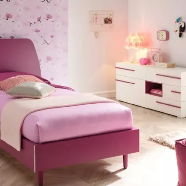 Letto in laccato lampone con testiera SC116 di Moretti Compact