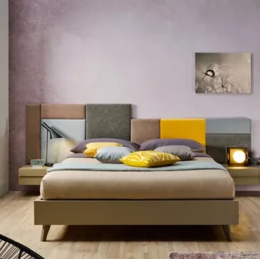 Letto in tessuto con testiera imbottita asimmetrica SC223 di Moretti Compact