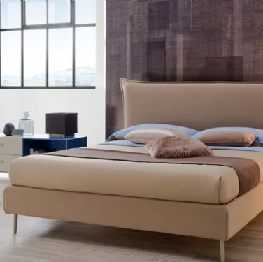 Letto in tessuto imbottito con testiera SC219 di Moretti Compact