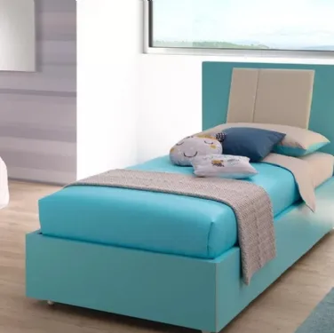 Letto con testiera SC115 in laccato Cielo con testiera Plane Ray con inserto in ecopelle di Moretti Compact