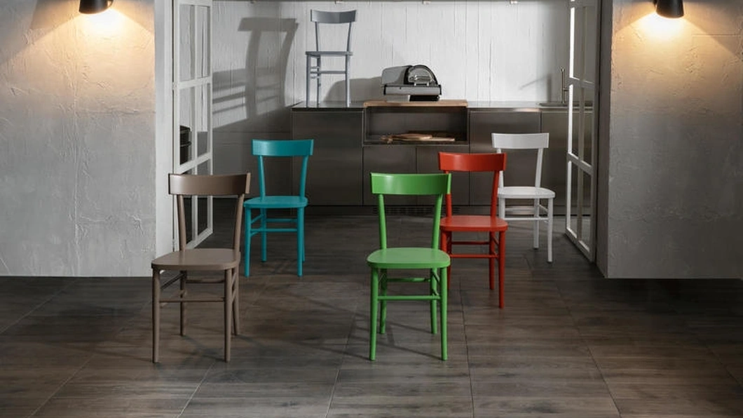 Sedia in legno laccato Brera di Stones