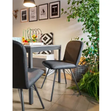 Sedia in ecopelle imbottita con struttura in metallo grigio opaco Emma di Connubia