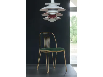 Sedia Granada con struttura in metallo verniciato e seduta imbottita e rivestita in morbida microfibra effetto velluto di Target Point