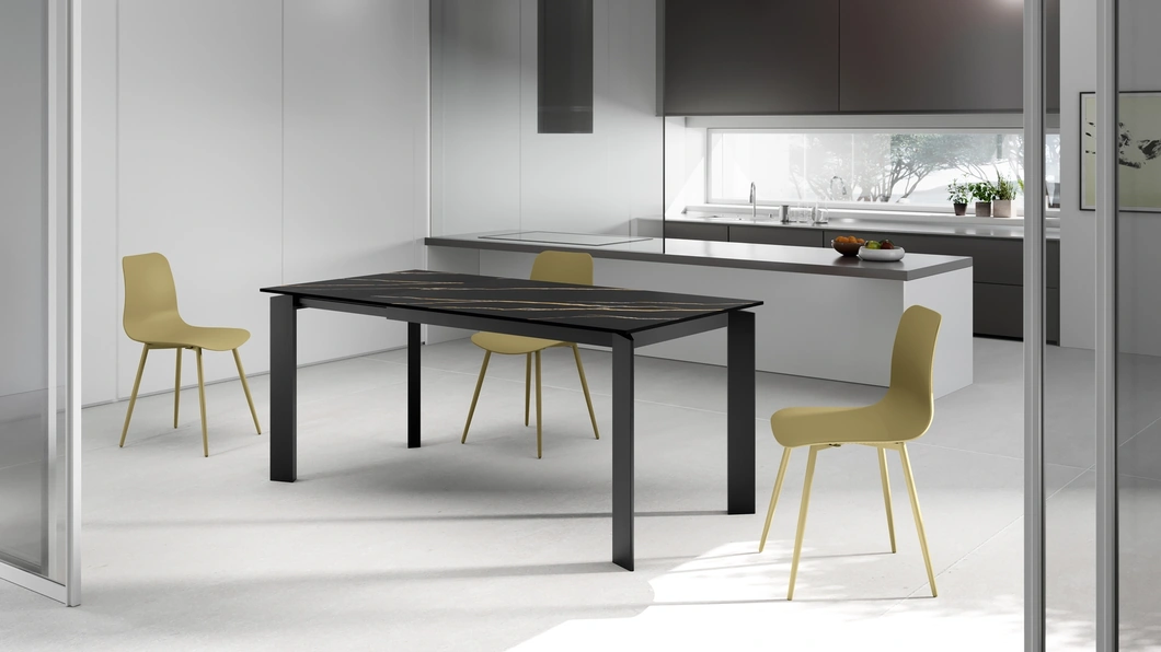 Tavolo Frame con top in ceramica di Stones