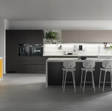 Cucina Moderna Dandy Plus Rovere Carbone e Giallo Senape di Scavolini