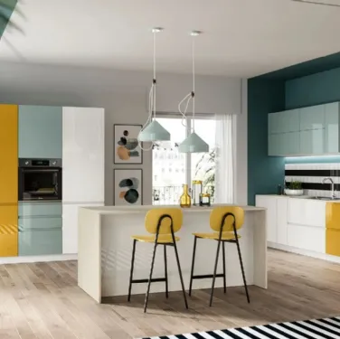 Cucina Moderna con isola Pura in laccato lucido di Colombini Casa Artec