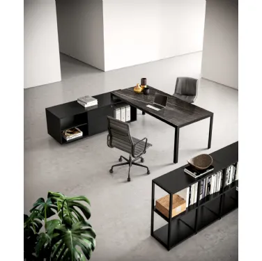 Scrivania Direzionale in metallo con piano in laminato effetto marmo Hype 06 di About Office
